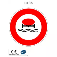 Panneau B18b Interdiction aux véhicules transportant des marchandises polluant les eaux